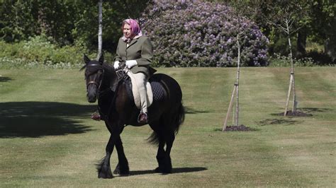 Elizabeth Ii Une Monarque Qui A Marqu Son Temps France