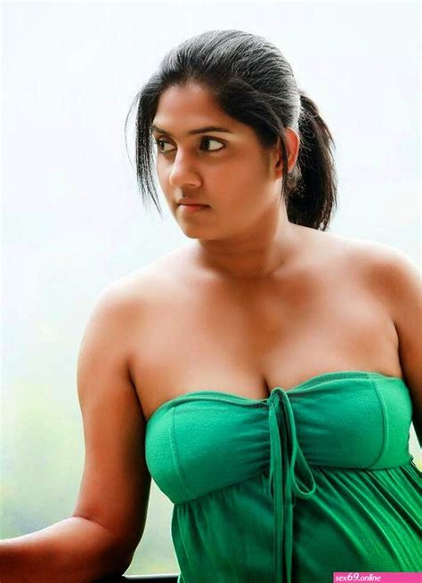 Desy Kerala Hot Seaya Bra Aunty Hd Pic Sexy Photos