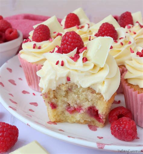 Raspberry White Chocolate Cupcakes The Baking Explorer