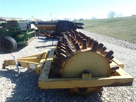 North American Mach Inc Dd4048 Walk Tow Behind Compactor For Sale