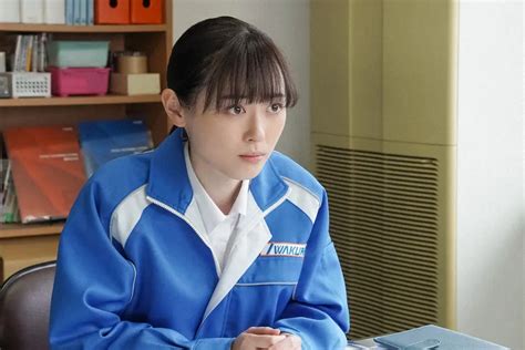 連続テレビ小説「舞いあがれ」第16週は「母と私の挑戦」応接室にて。森本からあることを言われる岩倉舞（福原遥）（c）nhk ― スポニチ