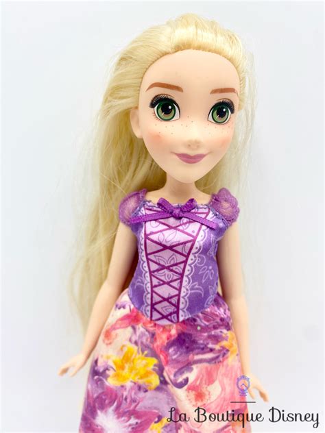 Poupée Raiponce Poussières d étoiles Disney Hasbro princesse cheveux