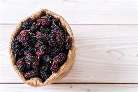 Premium Photo Fresh Mulberry Bowl