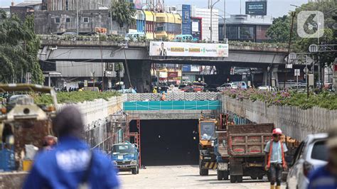 Foto Menengok Progres Pembangunan Underpass Senen Extention Foto