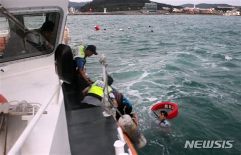 부산해경 해상서 표류 중인 윈드서핑객 구조 파이낸셜뉴스