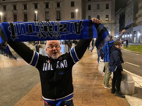 Due Stelle Brillano Nel Cielo Nerazzurro C Solo L Inter La Festa