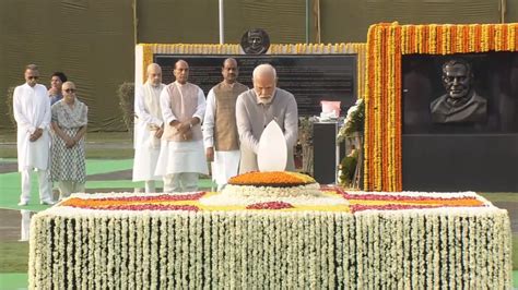 President Murmu VP Dhankhar PM Modi Pay Tributes To Atal Bihari