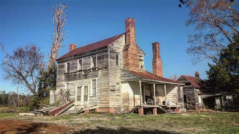 Incredible Abandoned Southern Farm House W Neat Fireplaces Forlorn