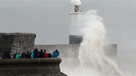 VIDEO Tempête Des rafales de vent très puissantes