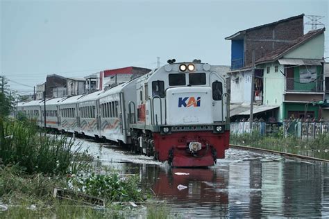 Kai Jalur Pantura Semarang Sudah Bisa Dilintasi Kereta Antara News