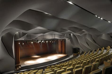 magma architecture: masrah al qasba theater