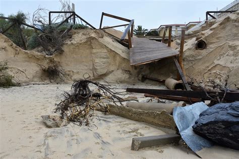 Punta señala el riesgo definitivo de perder la playa de El Portil si