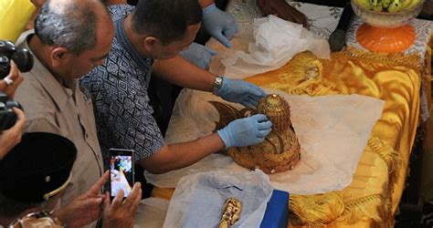 Bikin Takjub Ketopong Dan Pedang Asli Dipinjam Dari Museum Nasional