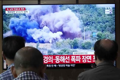 北朝鮮が韓国に通じる道路を爆破 韓国軍合同参謀本部が発表 Duke Train