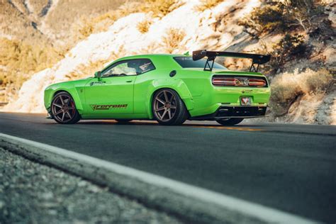 2017 Dodge Challenger Hellcat Ferrada Wheels