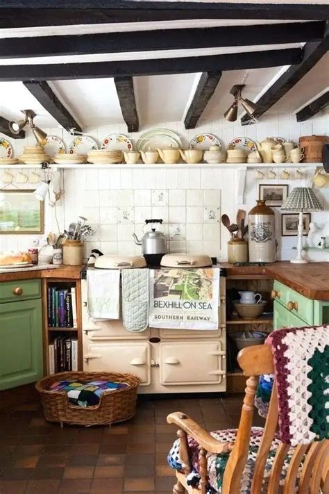 English Country Cottage Interior Design Ideas