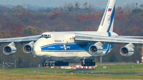 ANTONOV AN124 A380 And C 17 LANDING 20 Minutes HEAVY PLANES At