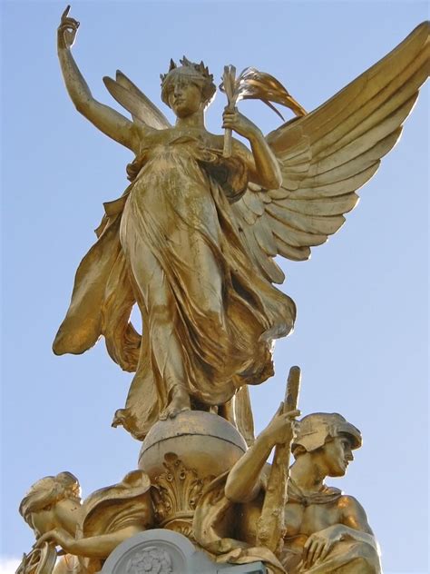 Winged Victory Atop The Queen Victoria Monument Mary Harrsch Flickr