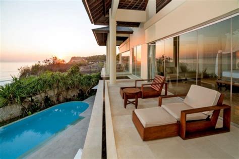 Beachfront Villa Bali For Amazing Experience Stay