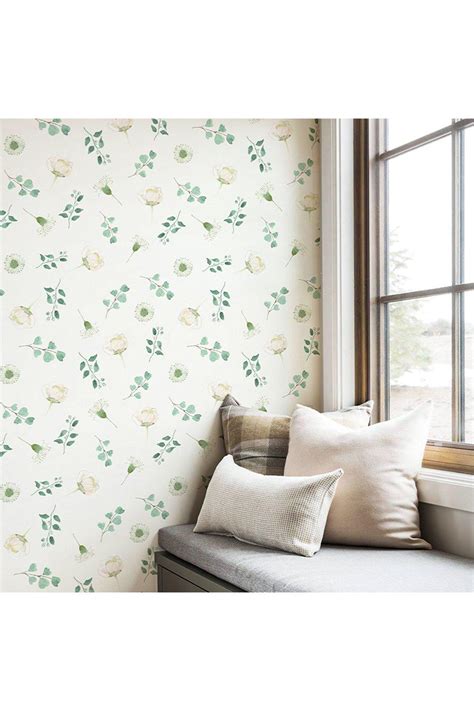 Wallpaper | White Floral Pattern Wallpaper | Living and Home