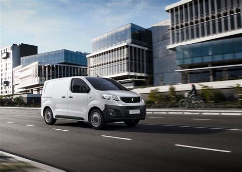 PEUGEOT ANUNCIA OFENSIVA DE ELÉTRICOS E O LANÇAMENTO DO e EXPERT AINDA