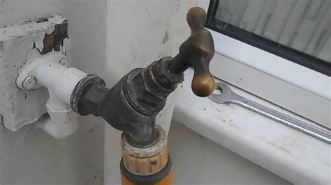 How To Fix A Leaky Outside Tap YouTube