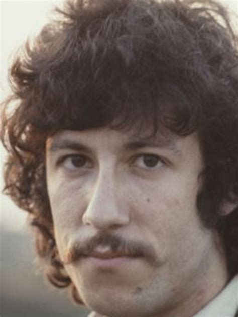 Fleetwood Mac Guitarist And Co Founder Peter Green Dies At 73 News