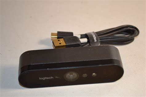 Logitech Brio 4K Webcam V-U0040 MSIP-REM-DZL-V-U0040 w/ USB-C to USB 3. ...