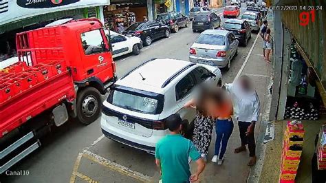 VÍdeo Adolescente é Agredida Com Soco No Rosto Por Homem No Centro De