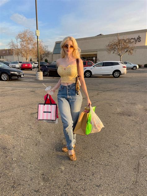 漂亮国正妹Msfiiire 性感火辣看了还想看-狗次元