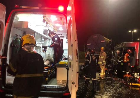 Grave Acidente No Anel Rodovi Rio De Belo Horizonte Mata Pessoas