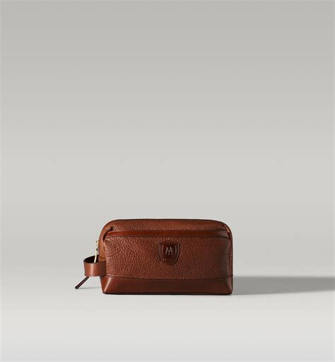 Leather Wash Bag Massimo Dutti Style Man Pinterest Style Men