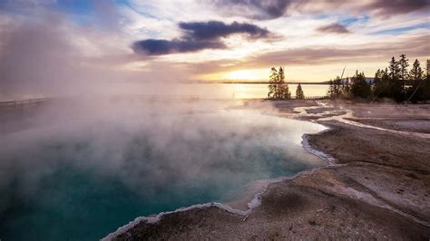 Parque Nacional De Yellowstone Estados Unidos Auroras Boreales Y