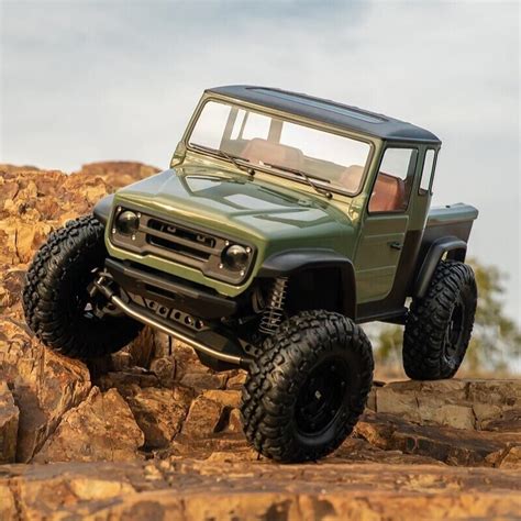1/10 Scale & Larger