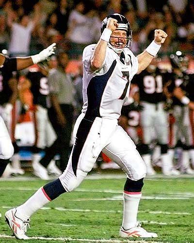 Super Bowl XXXIII - Elway leads Broncos to second straight Super Bowl ...