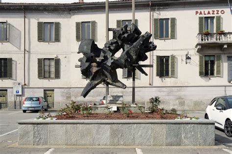 Monumento Alla Resistenza Canavesana Cuorgn To Pietre Della Memoria