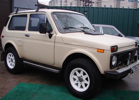 Наглые Asahi в цвет снега — Lada 4x4 3d 16 л 1987 года колёсные