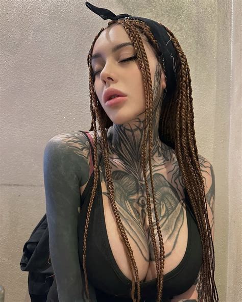 ️tattoos ideas ️ | Gorgeous 🖤 Follow @home_of_tatts Girl @elisa