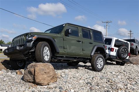 Jeep Wrangler Display At A Stellantis Dealership Jeep Offers The ...