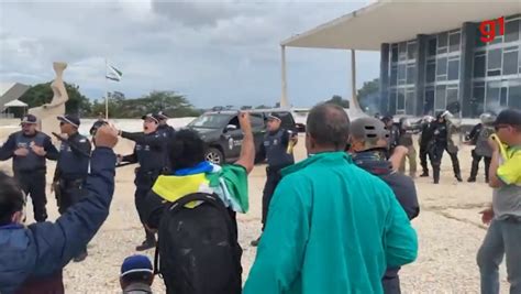 Ao Vivo Bolsonaristas Golpistas Invadem O Congresso O Palácio Do