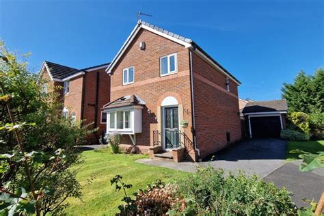 3 Bed Link Detached House For Sale In Chudleigh Close Altrincham Wa14