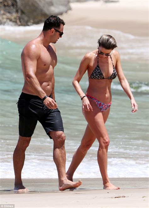 Hot Sexy Sally Hawkins Bikini Pics