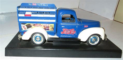 1940 Ford Pepsi Cola Delivery Truck 118 Die Cast Scale Golden Wheel W