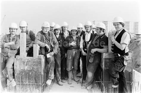 Ddr Fotoarchiv Berlin Baustelle Zum Neubau Einer Mehrfamilienhaus