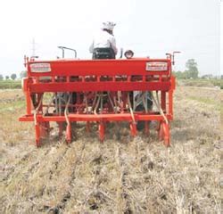 Multi Crop Planter At Best Price In Delhi Salsons Impex