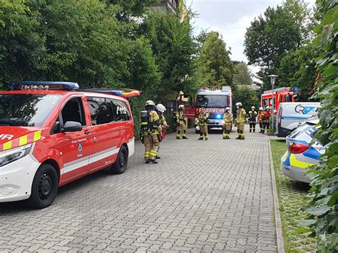 Brand Im Geb Ude Personen In Gefahr Freiwillige Feuerwehr Poing