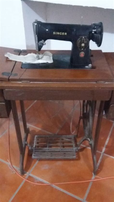 Maquina De Coser Singer Antigua Con Mueble 1 700 00 En Mercado Libre