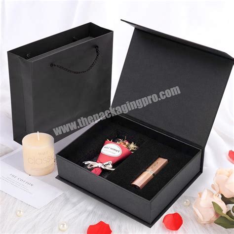 Clamshell Cosmetic Packaging Cardboard Closure Rigid Boxes Magnetic Package Box