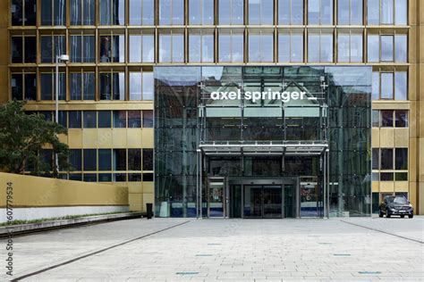 Axel Springer Hochhaus in Berlin am 4 Mai 2023 ภาพถายสตอก Adobe Stock