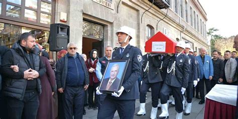 Belediye Eski Ba Kanlar Ndan Niyazi S Rmen Son Yolculu Una U Urland